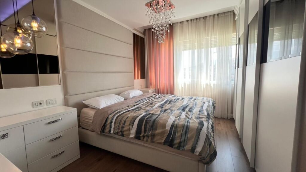 In vendita, appartamento 2+1+2 vicino al Lago Secco.