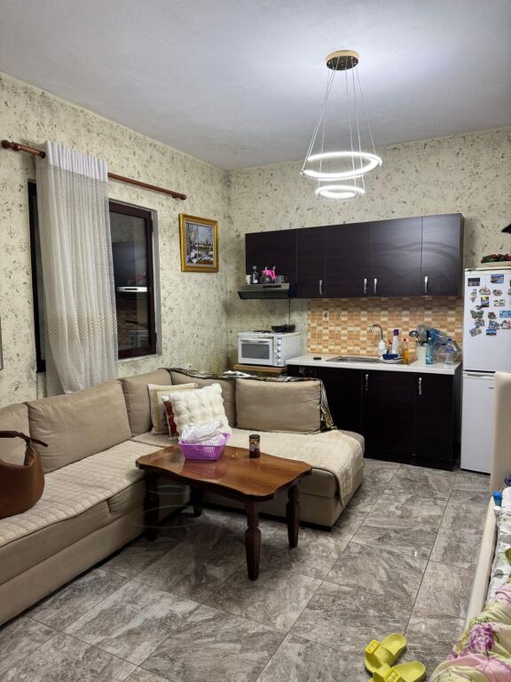 APPARTAMENTO 1+1. 50000 LEKE. EX PARCO AUTOBUS