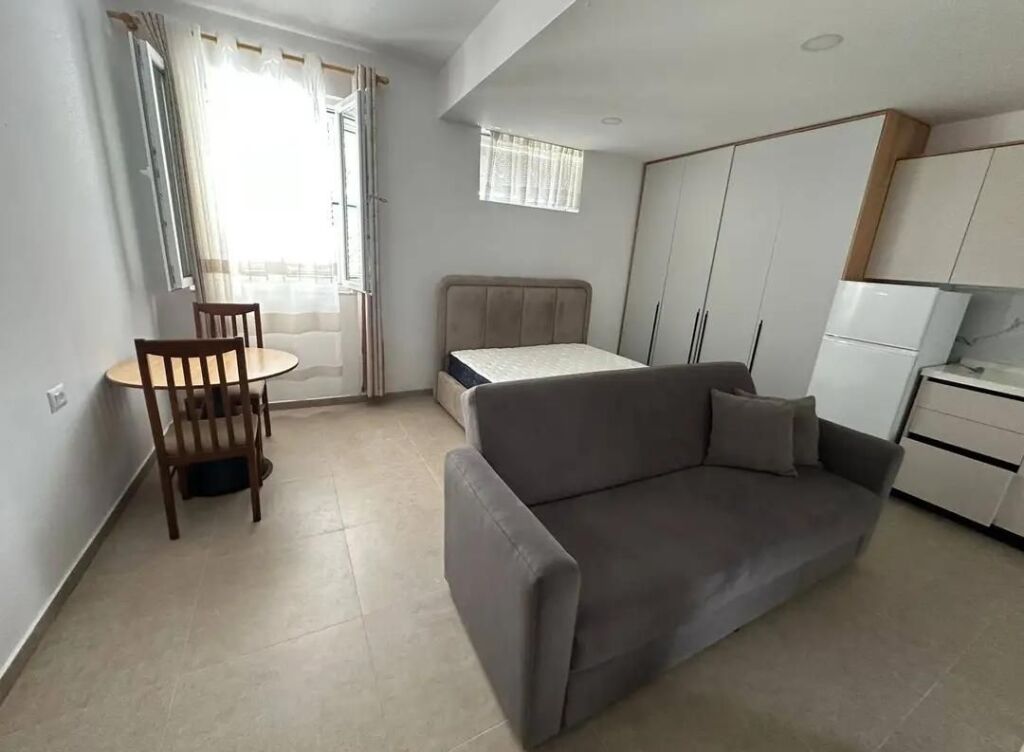 Apartament me qira garzonierr
