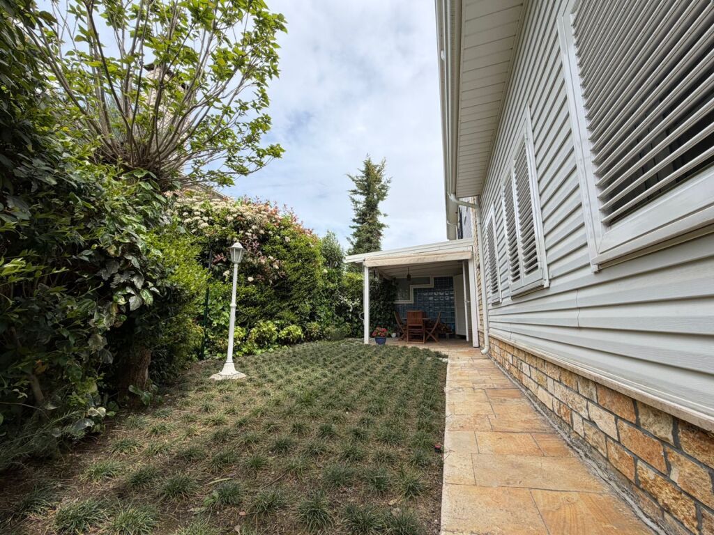 Villa for rent at Garden Hills Residence