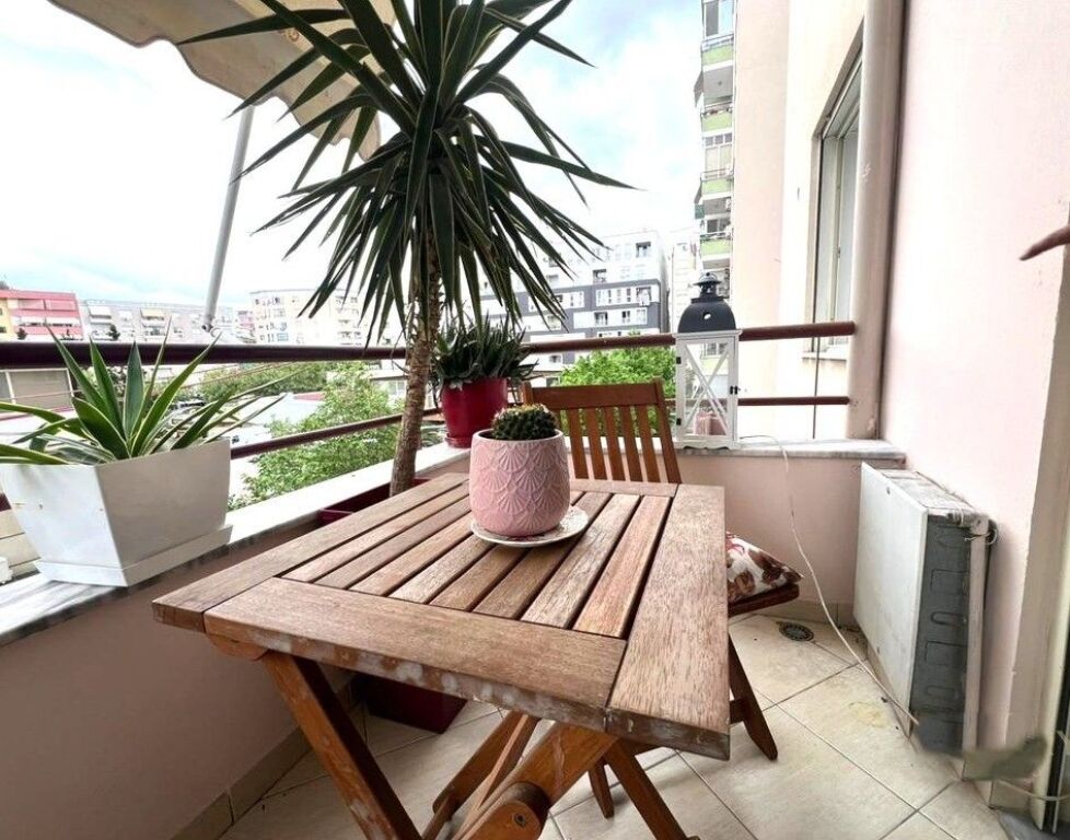 Shitet Apartament 1+1 , Don Bosko !