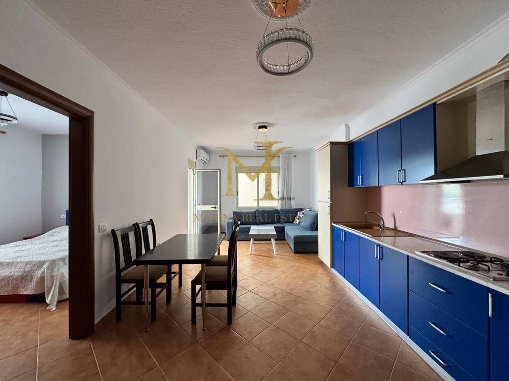 Appartamento 1+1 in vendita a Shkembi Kavajes, 4° piano senza ascensore