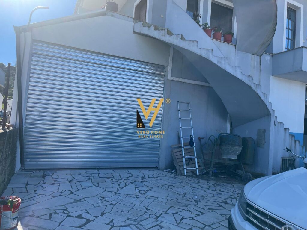 WAREHOUSE 335 M2 FOR RENT IN MEZEZE, TOP CHANNEL 1,200 EURO