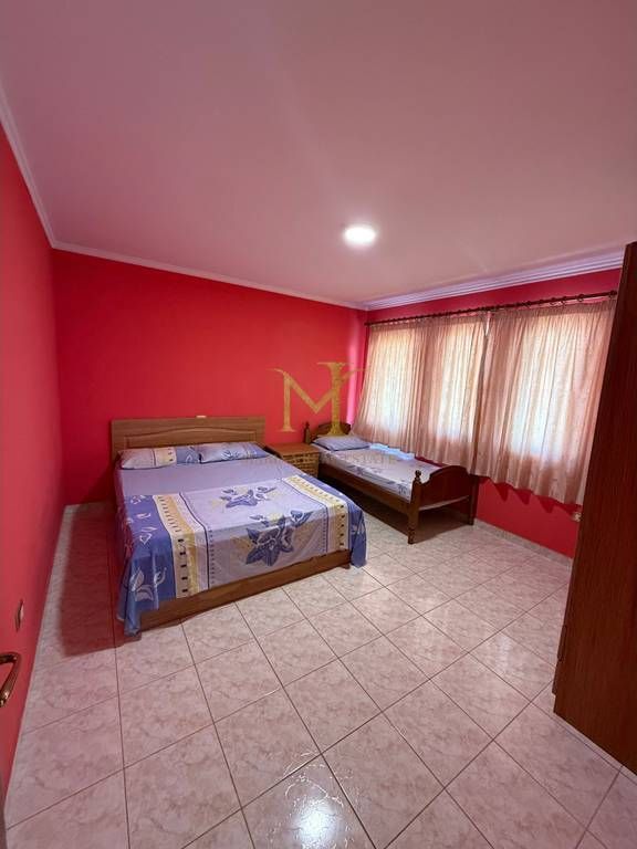 Jepet Me Qera Apartament 2+1 , Uje,Drita Te Perfshira Ne Cmim!