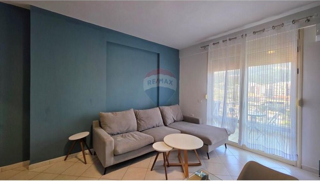 🏡 APARTAMENT 1+1 NË SHITJE – LUNGOMARE, VLORË
