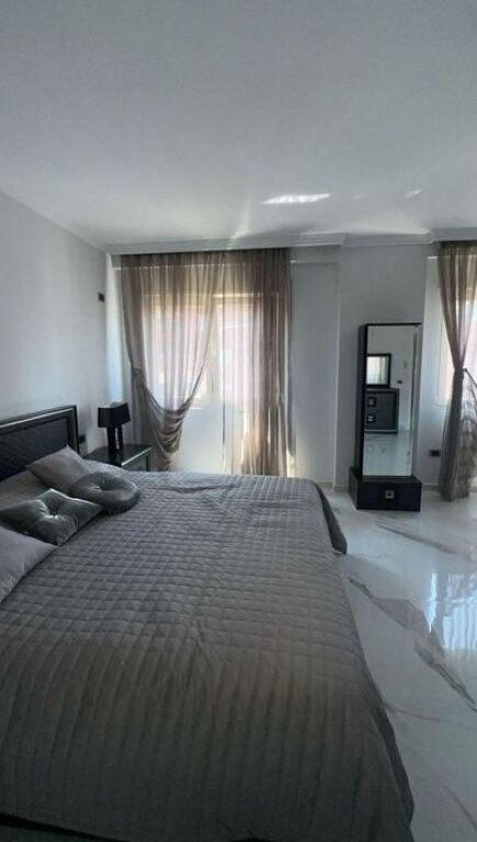 ULET CMIMI !! Shitet Super Apartament 3+1+2 Ne Kompleksin Rafaelo, Fresk