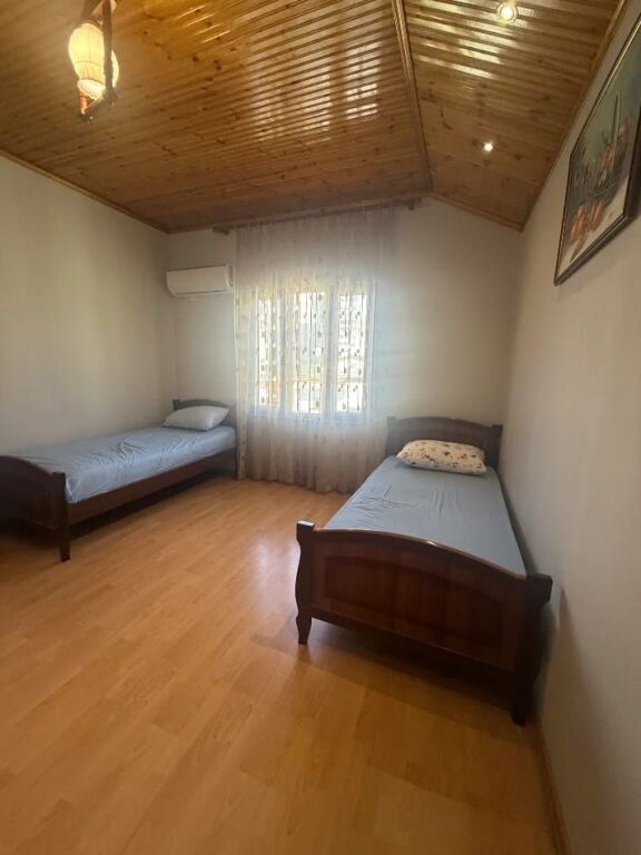 Qera | Vilë 2 + 1 | Rruga Dritan Hoxha | 500 €/muaj