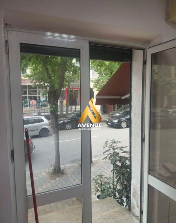 PREMISES FOR RENT ON THE STREET FRONT – Mine Peza Street, Tirana