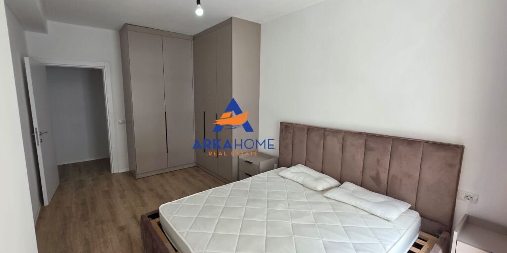 JEPET ME QERA APARTAMENT 2+1+BALLKON "UNIVERS CITY" 50.000 LEKE