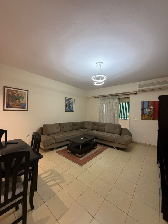 🏡 Appartamento 1+1 in Affitto – Centro, Via delle Barricate