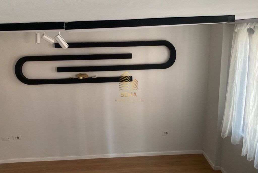 Rent, Business Premises, Mine Peza Street, 550 Euro/Month