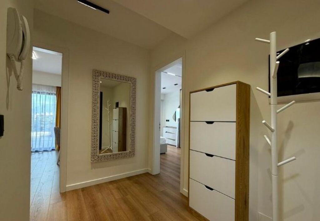 APPARTAMENTO MODERNO 2+1+2+PARCHEGGIO