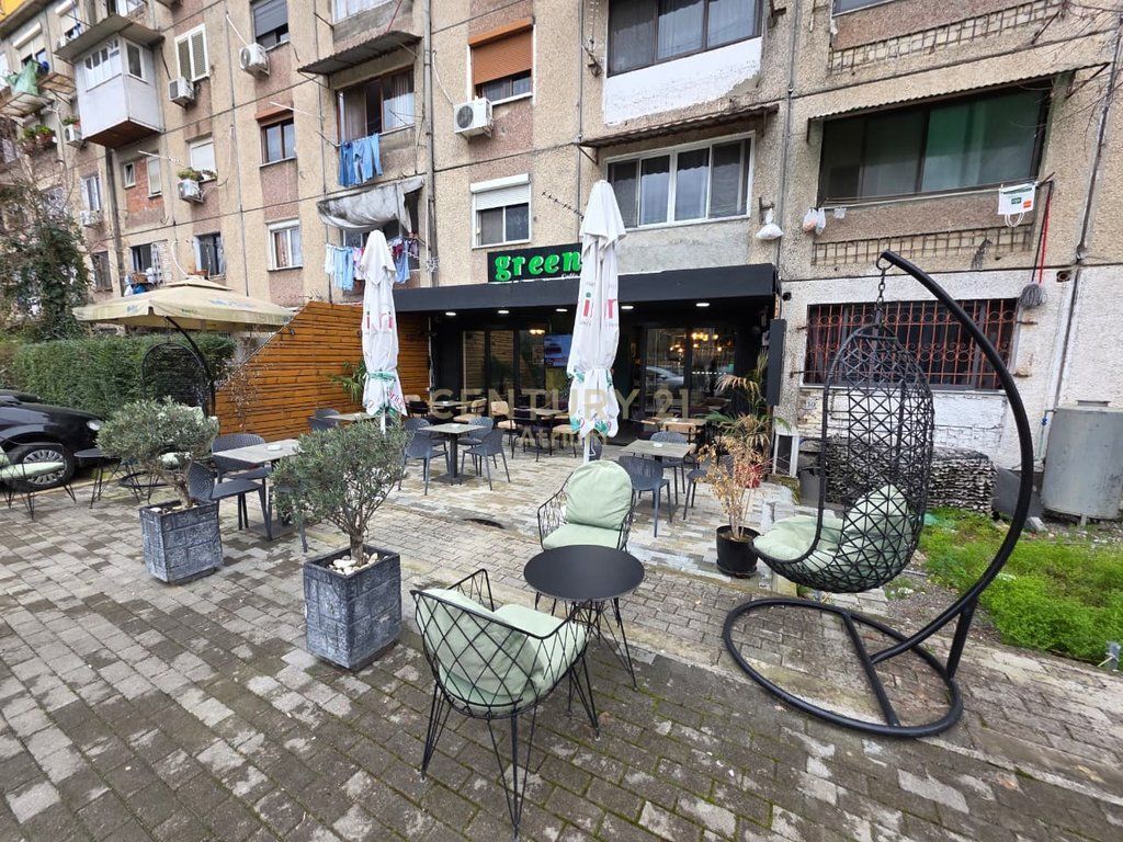 JEPET ME QIRA BAR/KAFE TEK TV KLAN! 800 €