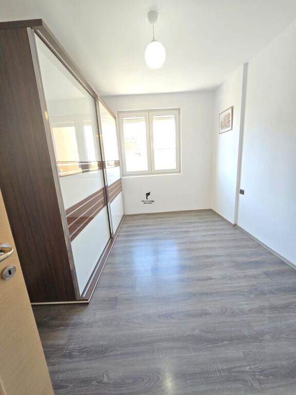 SHITET APARTAMENT 2+1 ISH FUSHA E AVIACIONIT 195.000 EURO H-69872