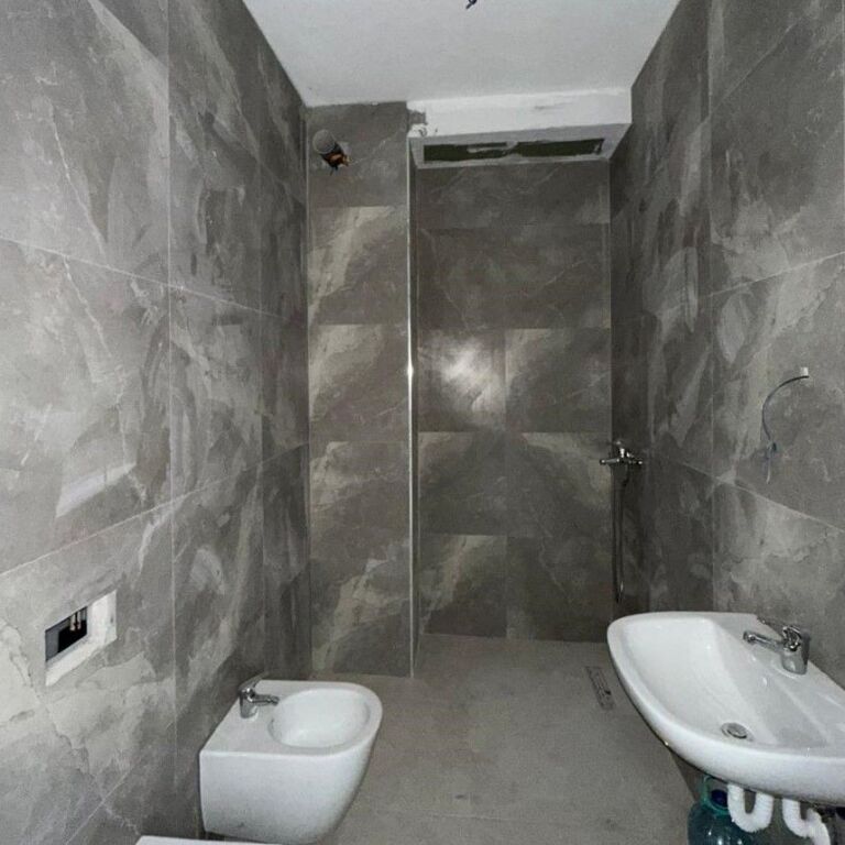 🏡 Shitet Garsoniere – Porta Tirana e Re, Sauk ✨