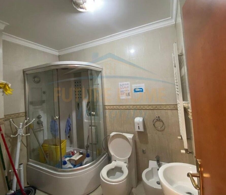 Affitto, Locale Commerciale, Myslym Shyri, Tirana.