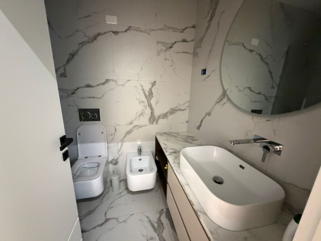 Apartament per shitje tek Lake View Residence