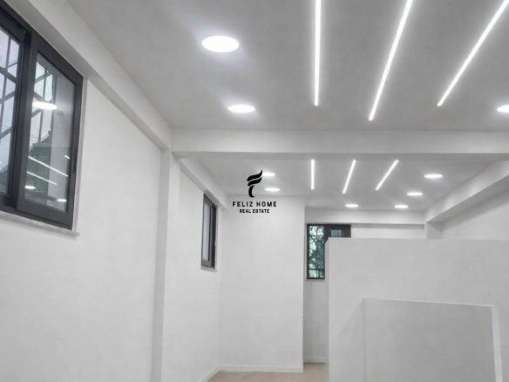 SHOP FOR RENT 48 M2 21 DECEMBER 140,000 LEKE FH-69904