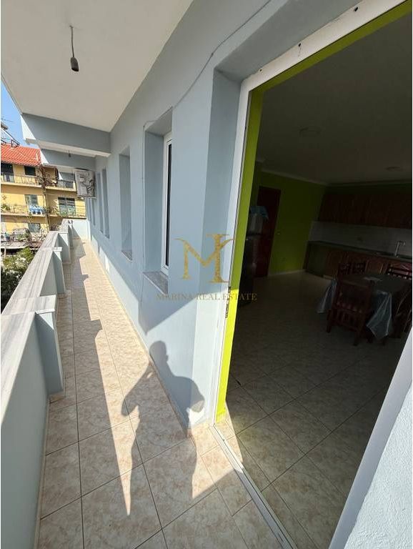 Jepet Me Qera Apartament 2+1 , Uje,Drita Te Perfshira Ne Cmim!