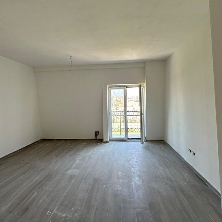 🏡 Shitet Garsoniere – Porta Tirana e Re, Sauk ✨