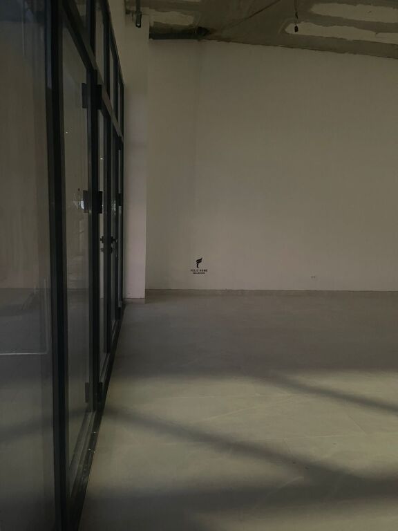 DYQAN ME QERA 250M2 KAMEZ 2500 EURO FH-69945