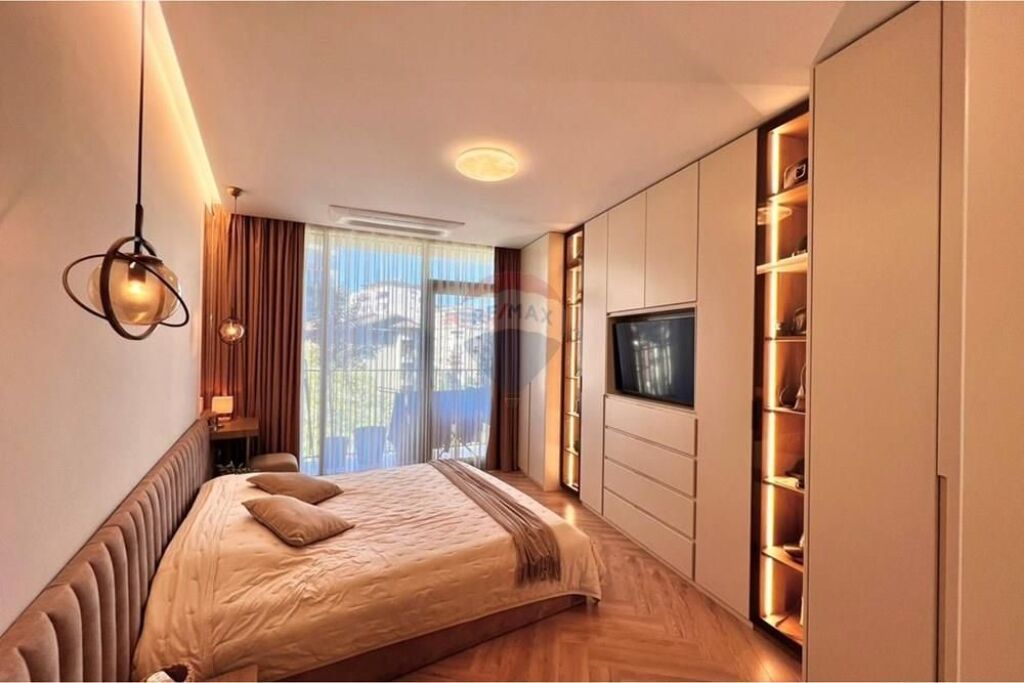 Appartamento 3+1+2 in vendita a Lake View!