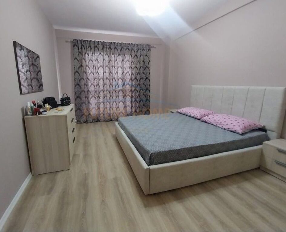 Affitto, Appartamento 2+1+2+Posto Auto, Via 5-Maji, Tirana.