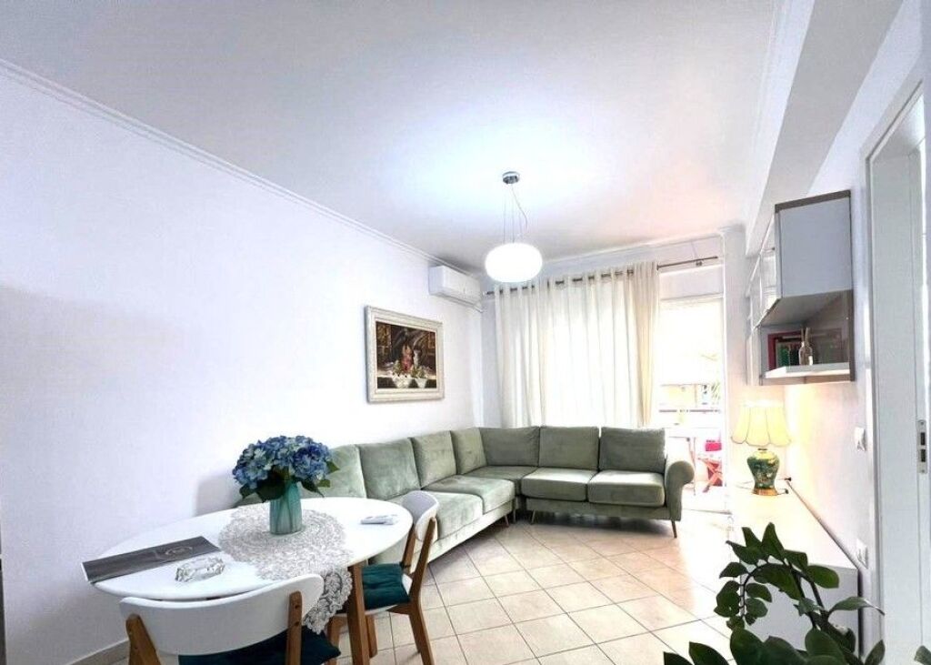 Shitet Apartament 1+1 , Don Bosko !