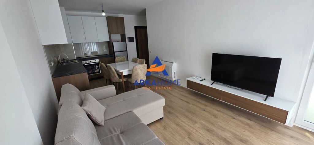 JEPET ME QERA APARTAMENT 2+1+BALLKON "UNIVERS CITY" 50.000 LEKE