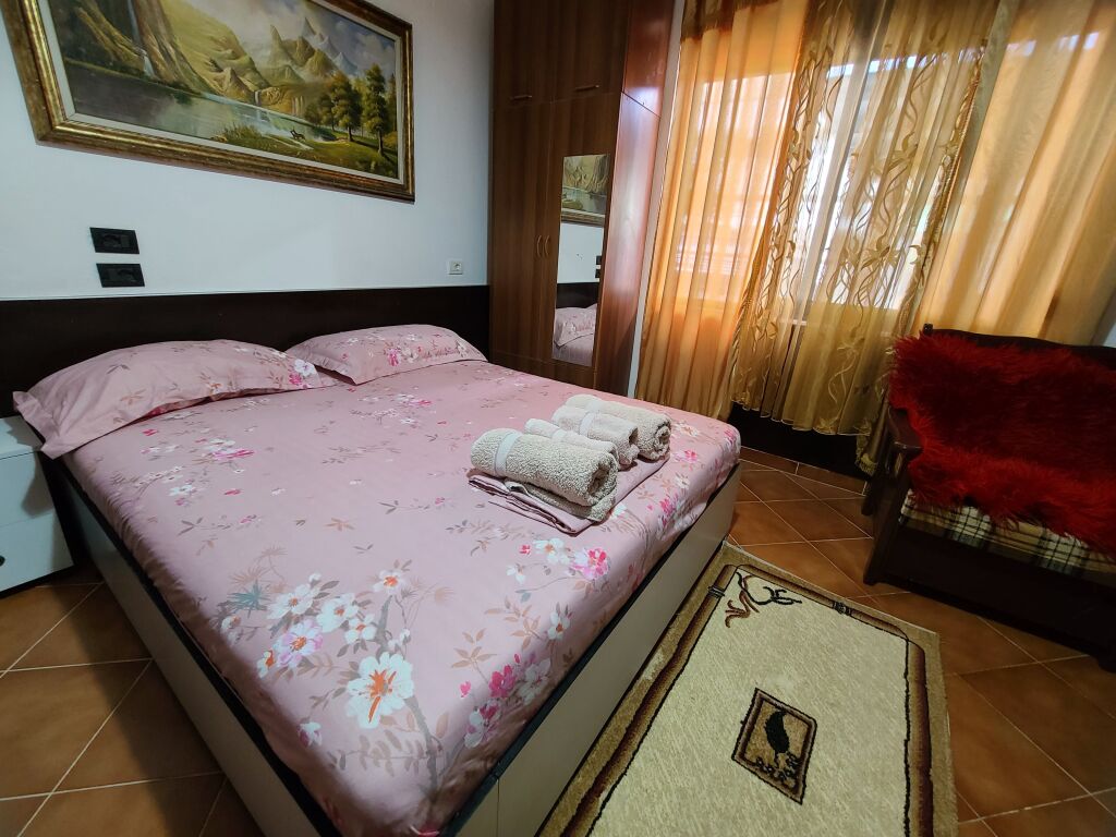 Garsonier  vetem 7min me bulevardin e Ri .internet i kompletuar  