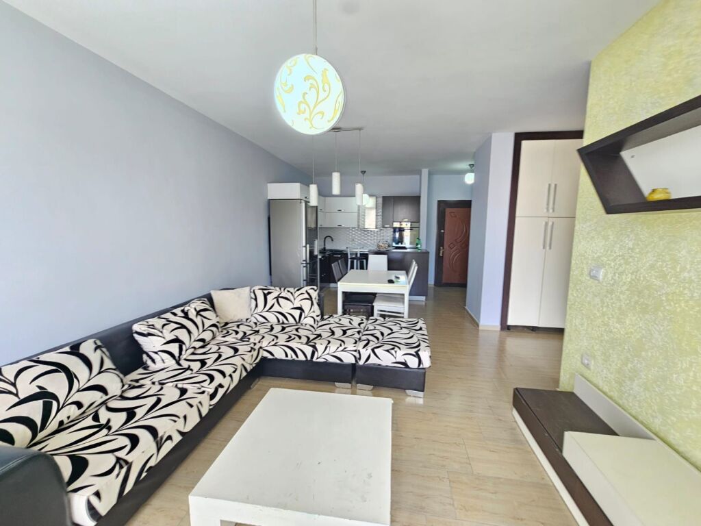 SHITET APARTAMENT 2+1+2 NË DURRËS