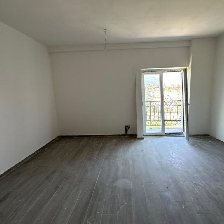 🏡 Shitet Garsoniere – Porta Tirana e Re, Sauk ✨