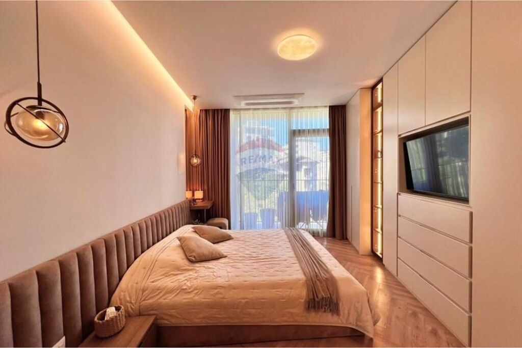 Appartamento 3+1+2 in vendita a Lake View!