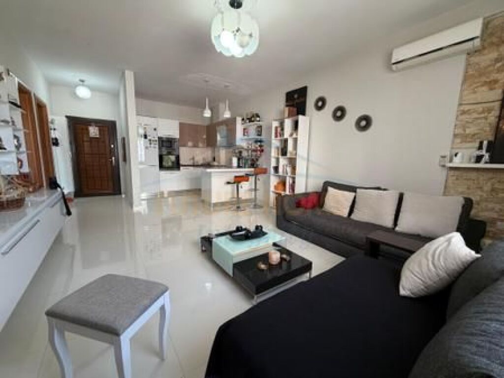 Shitet, Apartament 1+1, Unaza e Re, Tiranë.