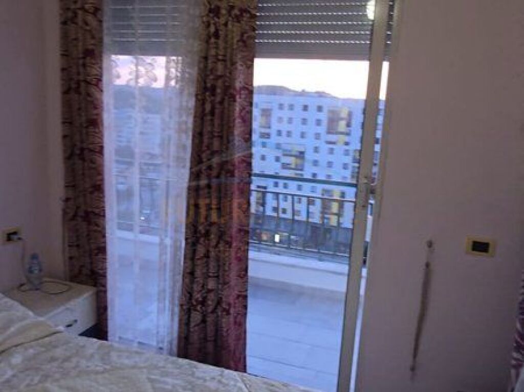 Shitet,Apartament 1+1,Yzberisht