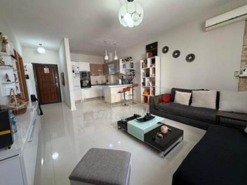 Shitet, Apartament 1+1, Unaza e Re, Tiranë.