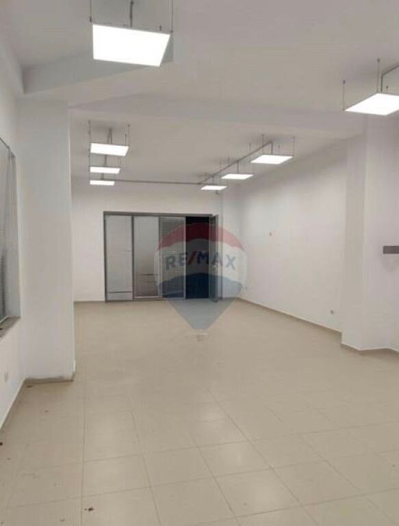 Shop for Rent in Fresk ID: 530551001-416