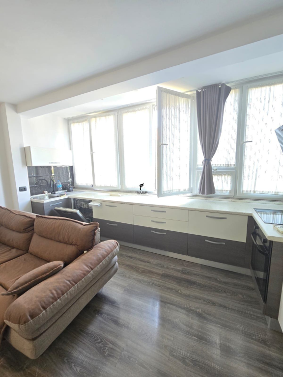 SHITET APARTAMENT 2+1 ISH FUSHA E AVIACIONIT 195.000 EURO H-69872