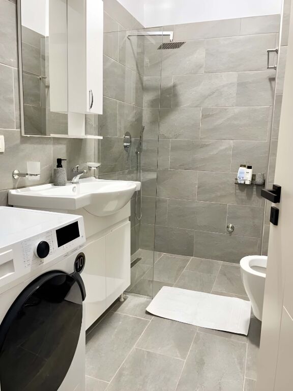 Jepet Apartament 1+1 me qira – Rruga "Muhamet Gjollesha" !