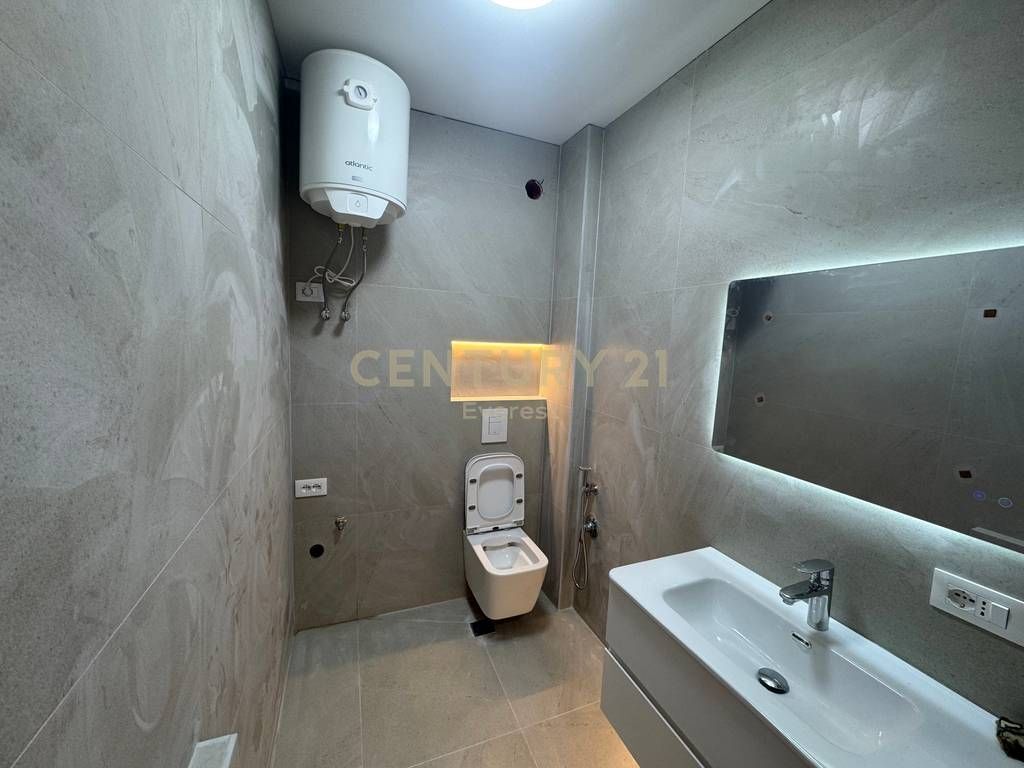 Apartament 2+1+2 per shitje ne Astir