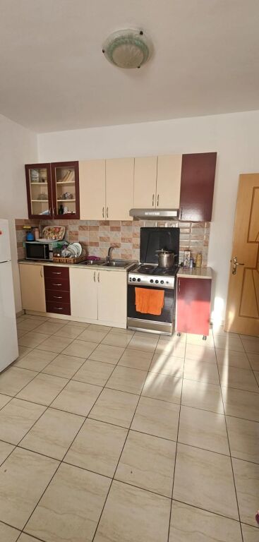 SHITET APARTAMENT 2+1 QENDER DURRES