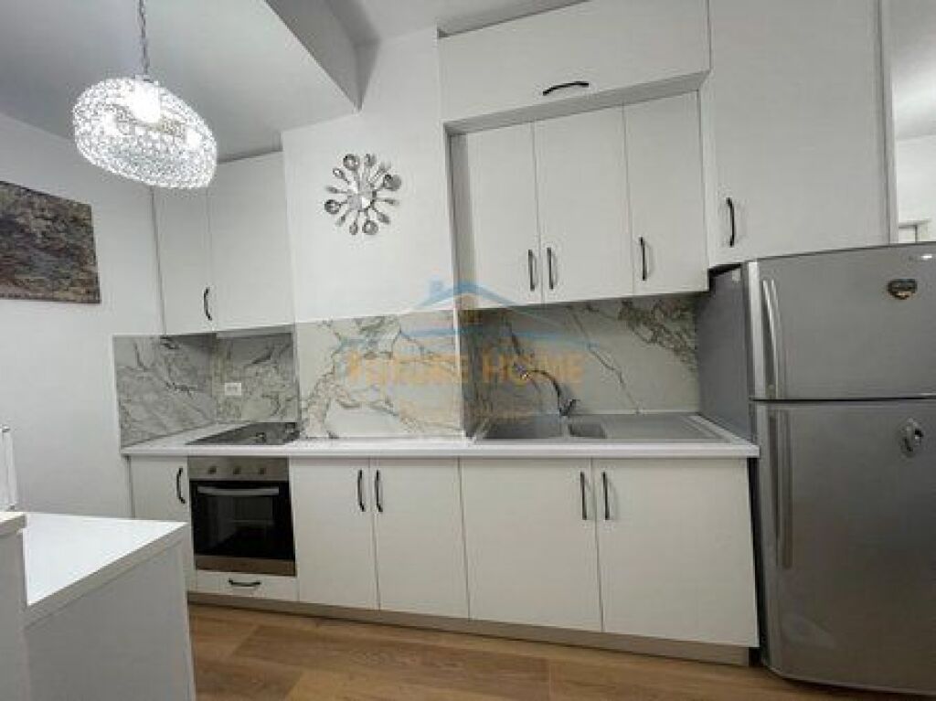 Shitje, Apartament 1+1, prane ish-Venues, Oxhaku, Tirane.