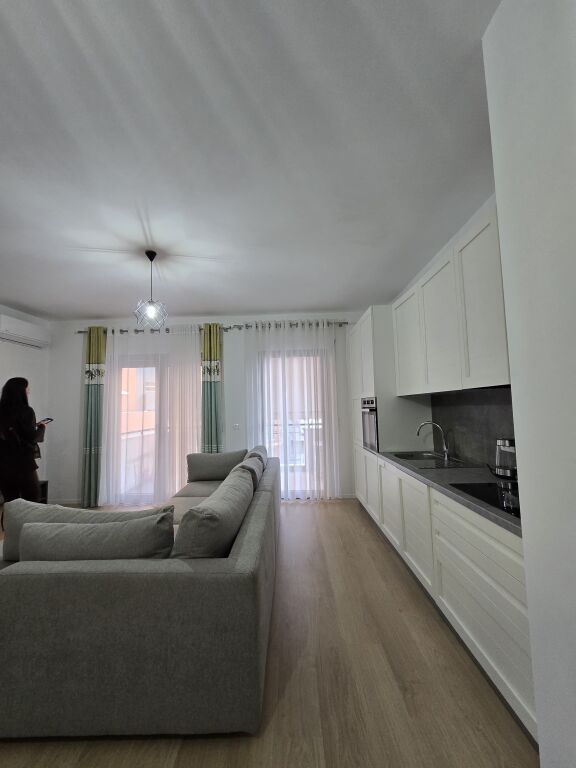 Affittasi 1+1,Delijorgj