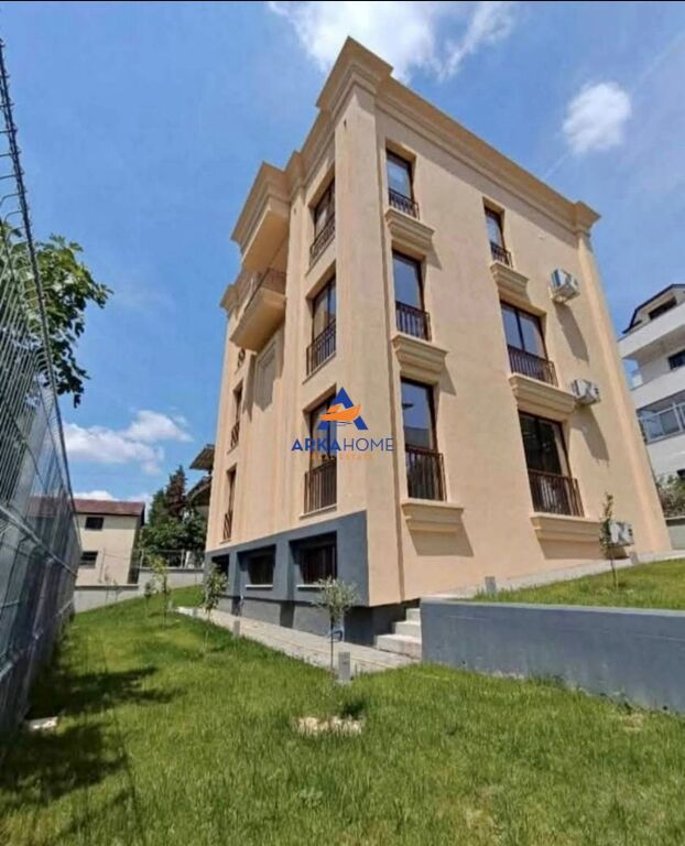 JEPET VILE ME QERA 3 KATE "TE RRUGA E ELBASANIT" 250000 LEKE