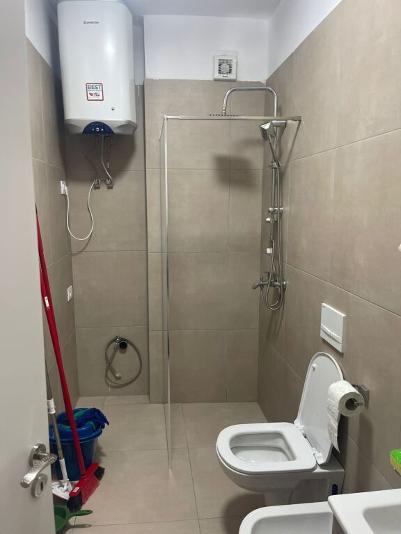 Affitto | Apartament 1 + 1 | Rruga 5 Maji | 450 €/mese