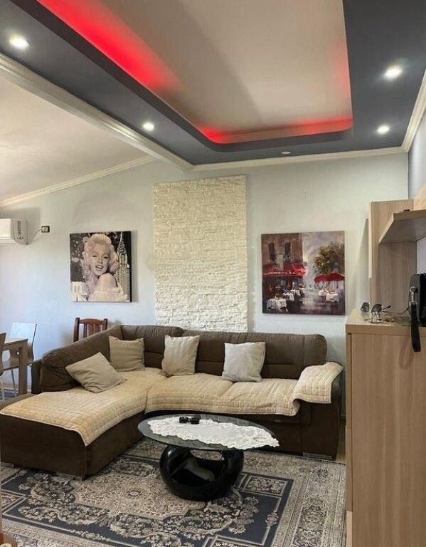 Apartament 2+1 për qira te Shkolla e Bashkuar!