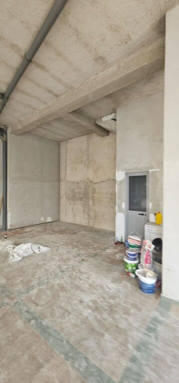 SHITET AMBJENT BIZNESI ( DYQAN ) --- PLAZH DURRES