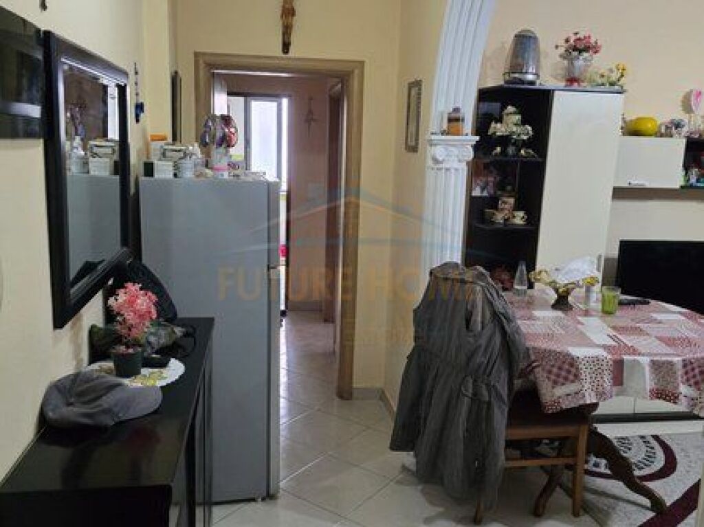 Shitet,Apartament 1+1,Yzberisht