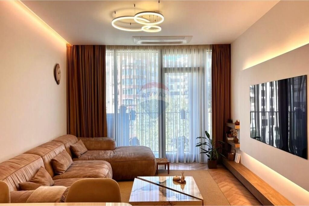 Appartamento 3+1+2 in vendita a Lake View!