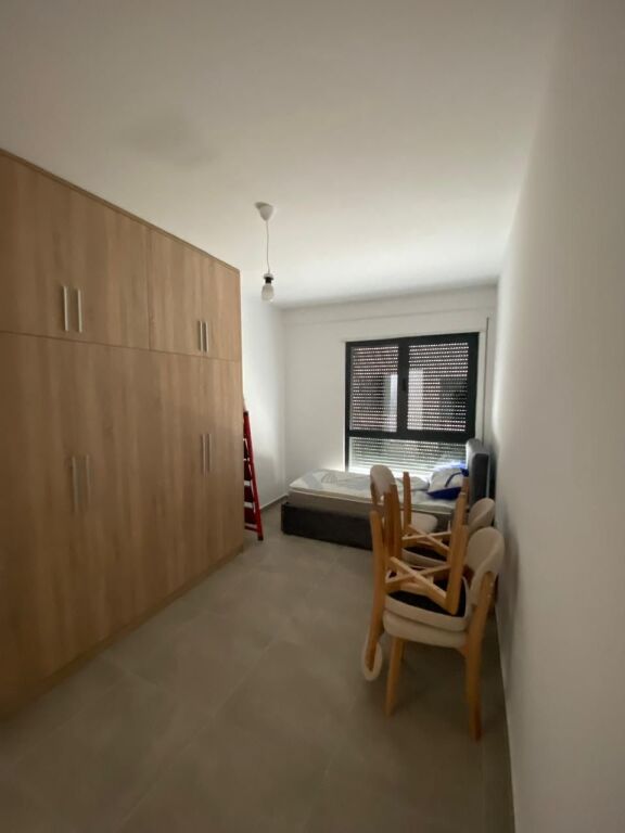 Apartament i mrekullueshëm në një pallat të ri me qira 2+1